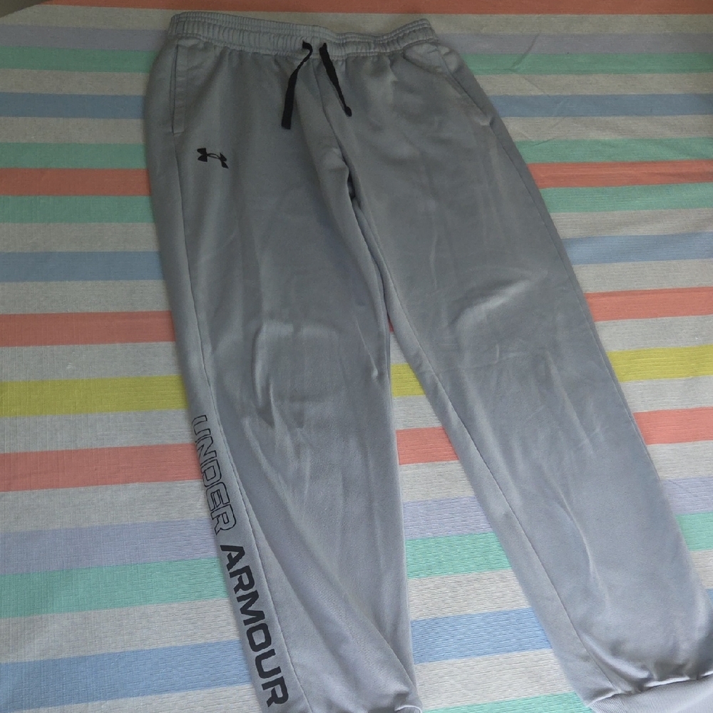 Under Armour Gray Joggers with Elastic Waistband